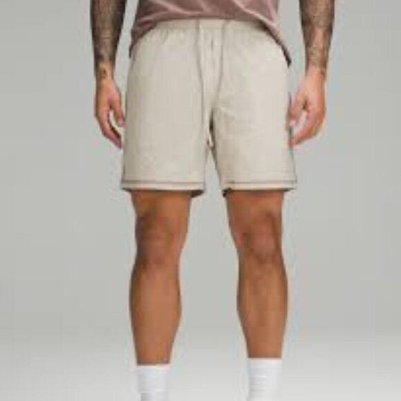NWOT Lululemon Hybrid Pool Short M - Picture 1 of 9